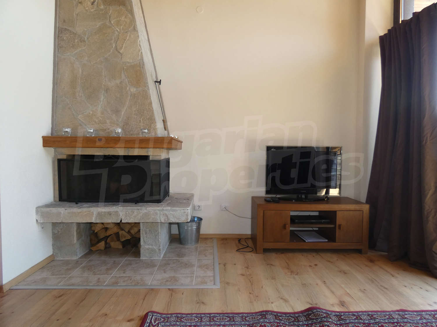 Gallery Picture 35