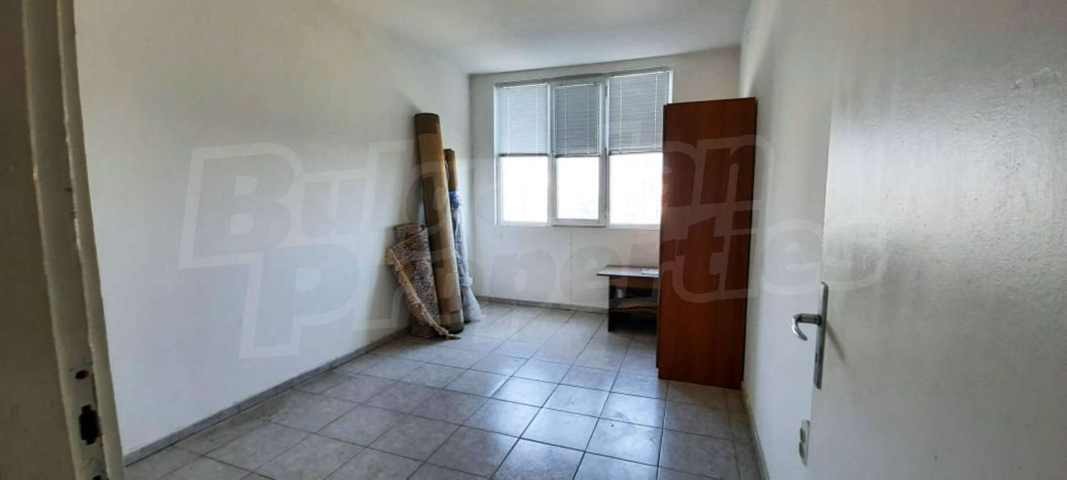 Gallery Picture 13