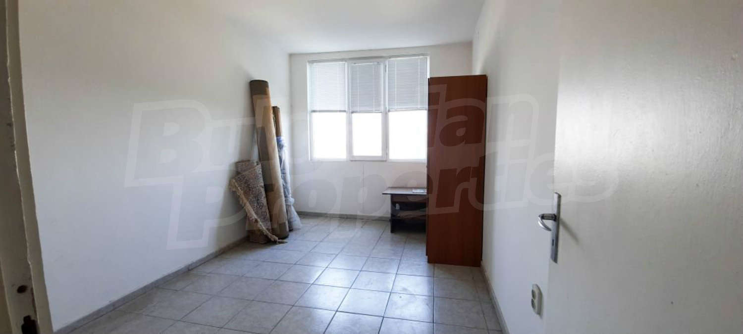 Gallery Picture 14