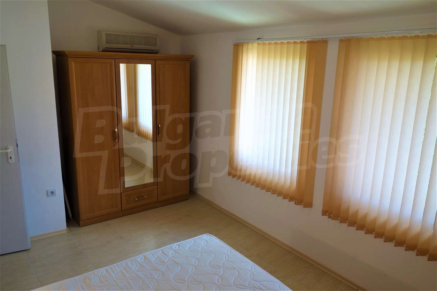 Gallery Picture 12