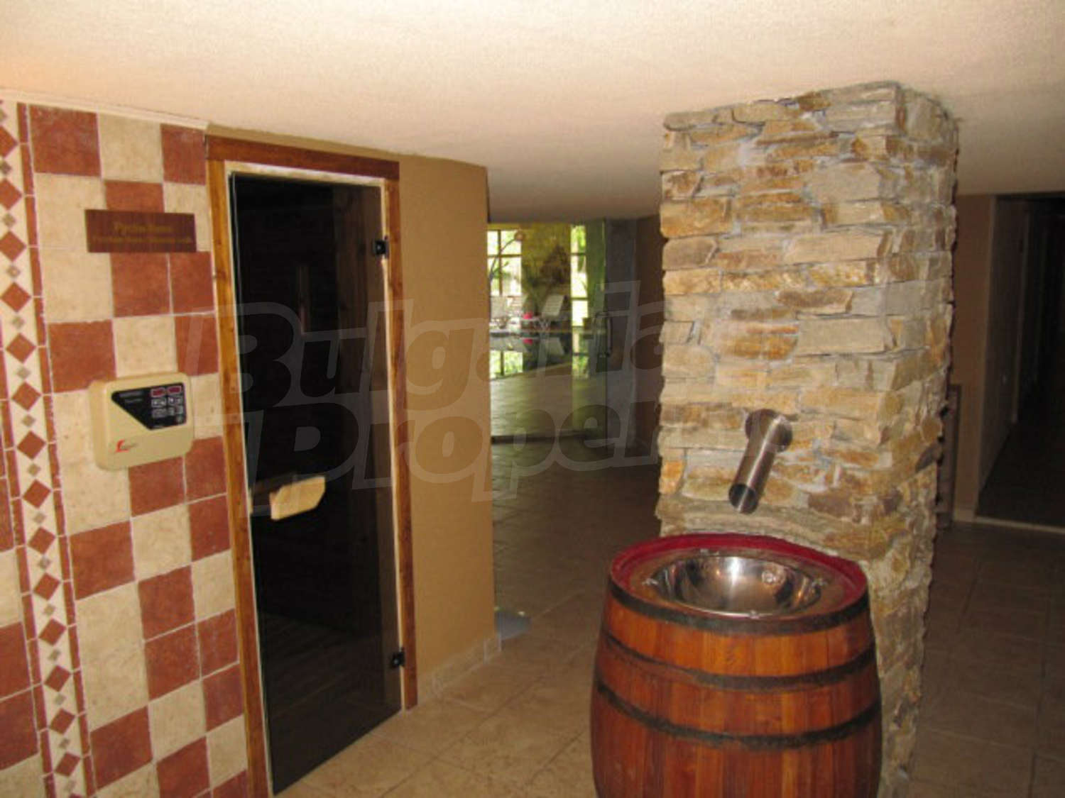 Gallery Picture 35