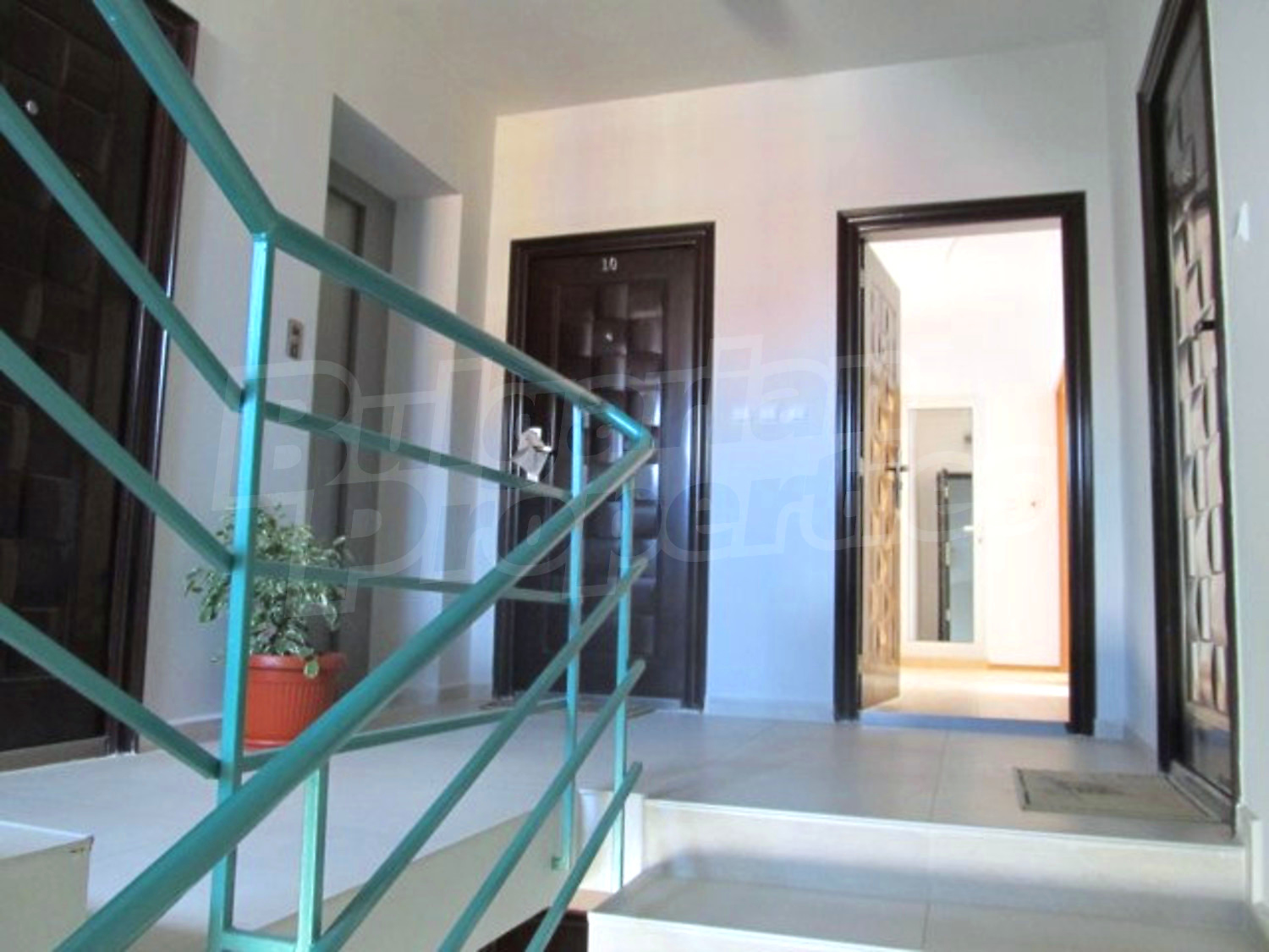 Gallery Picture 9