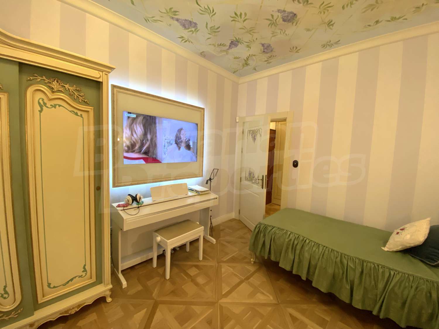 Gallery Picture 36