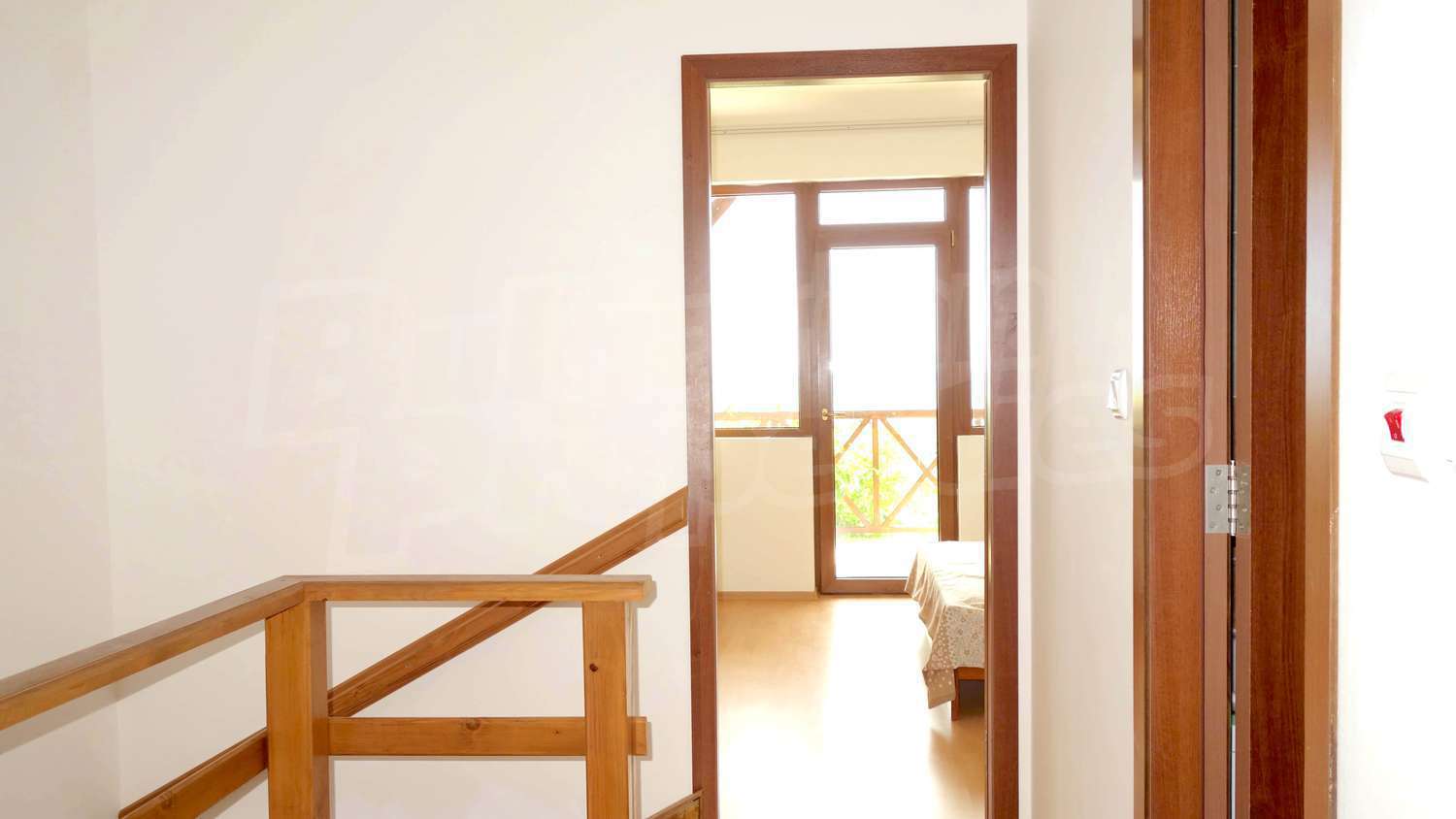 Gallery Picture 27