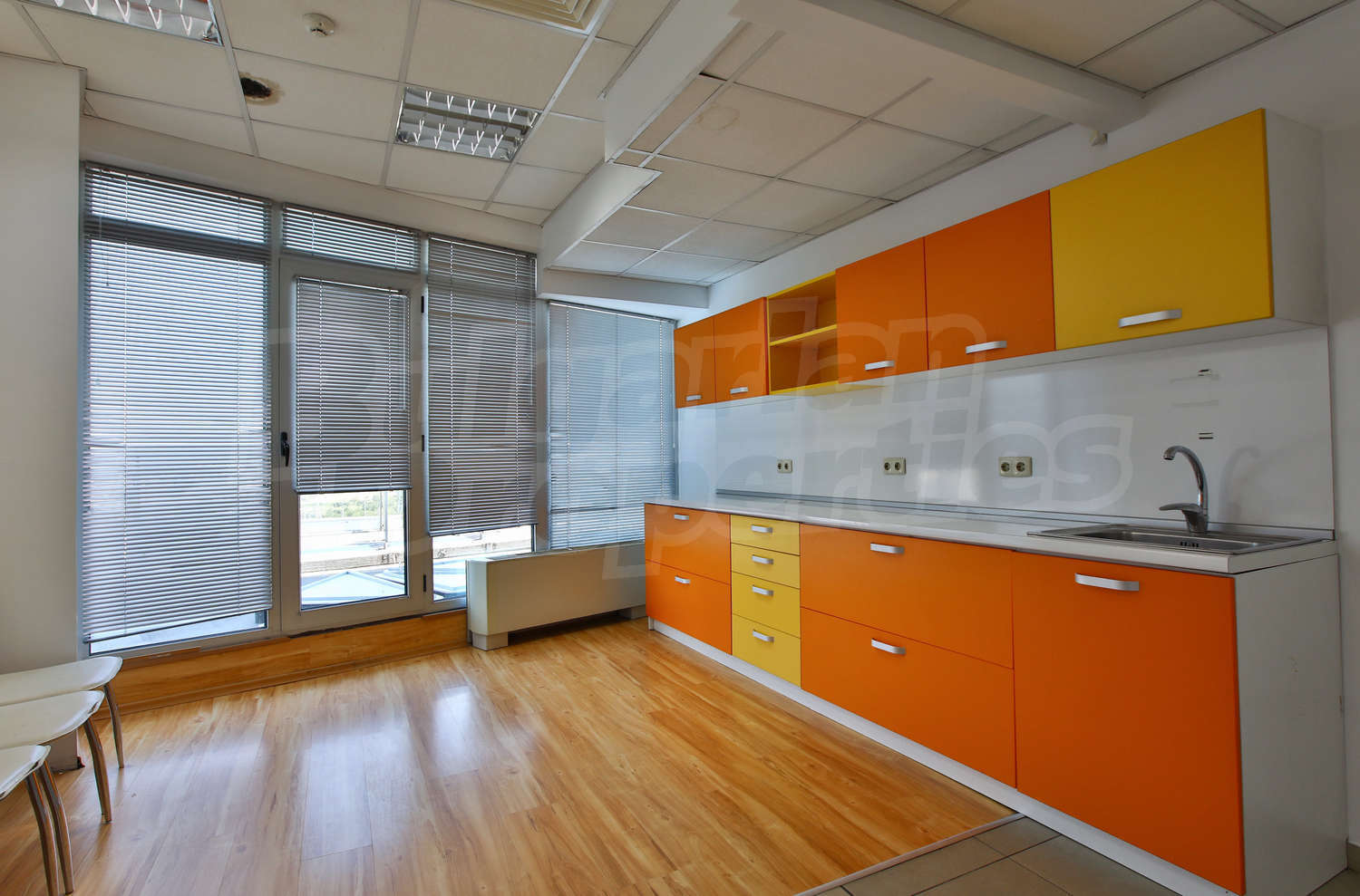Gallery Picture 18