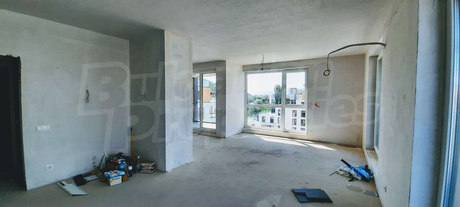 Gallery Picture 9