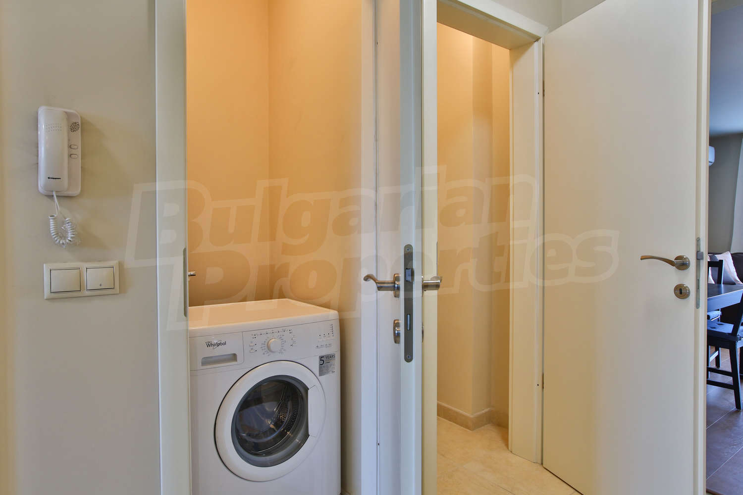 Gallery Picture 10