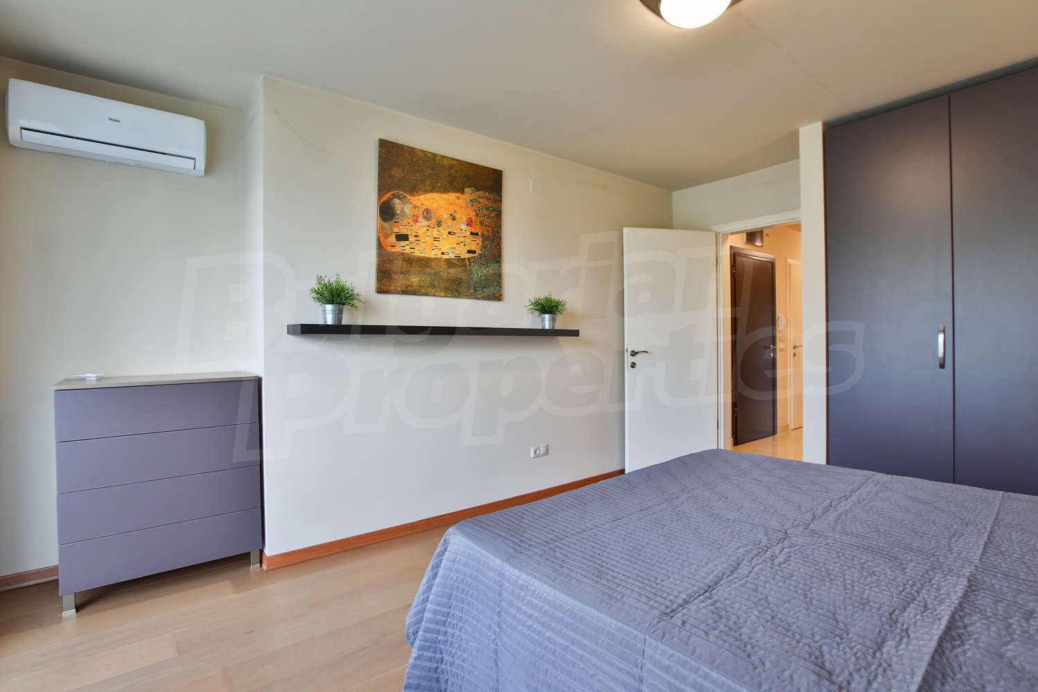 Gallery Picture 7