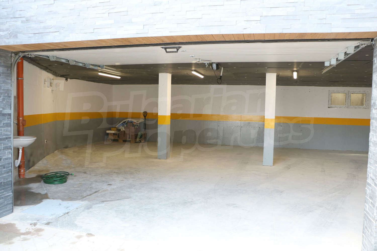 Gallery Picture 13