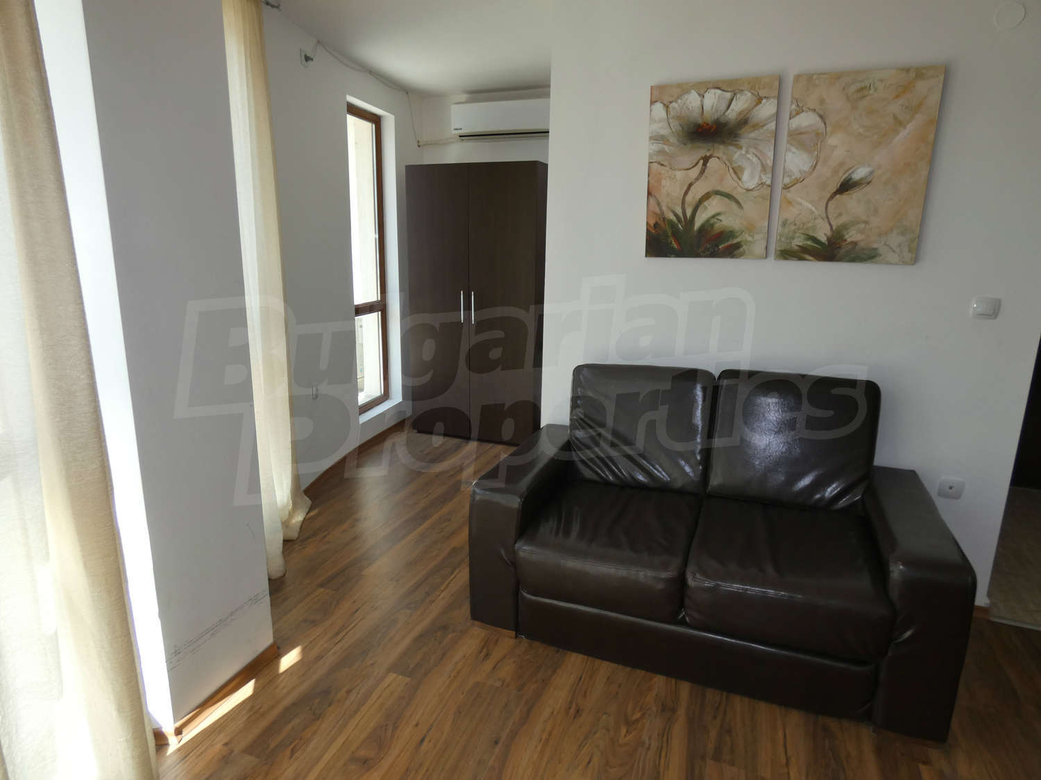 Gallery Picture 14