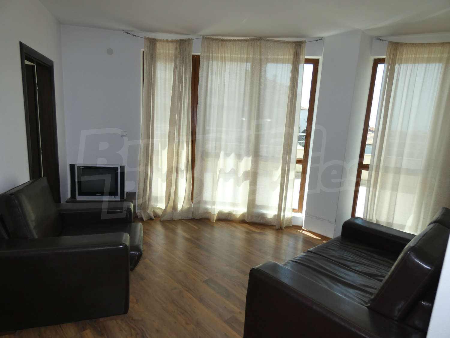 Gallery Picture 15