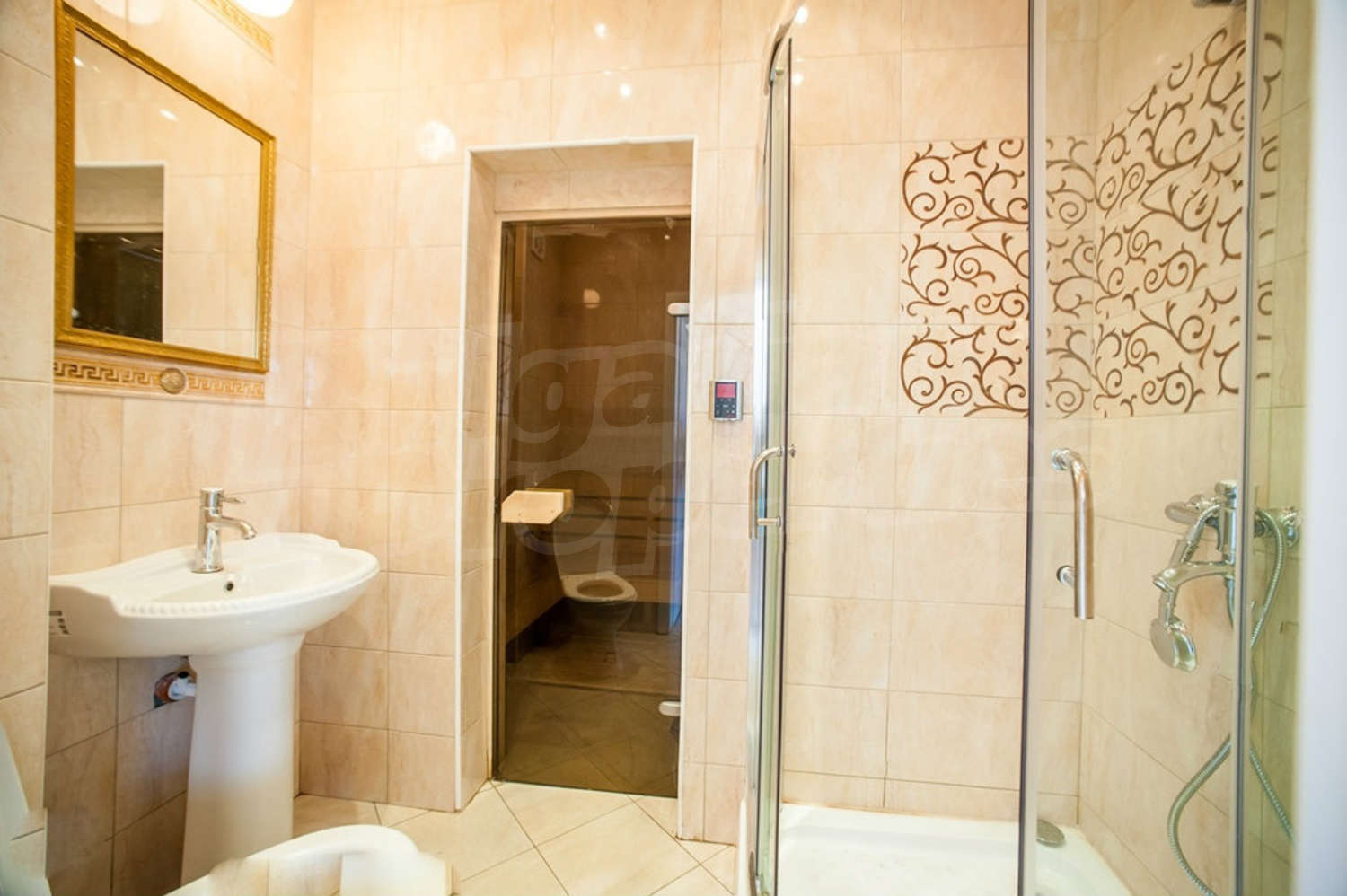 Gallery Picture 10