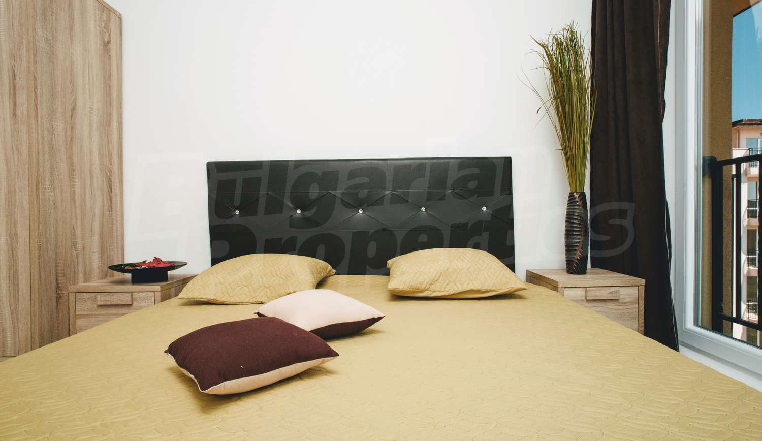 Gallery Picture 12