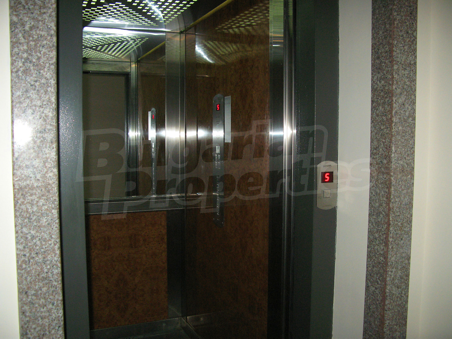 Gallery Picture 16
