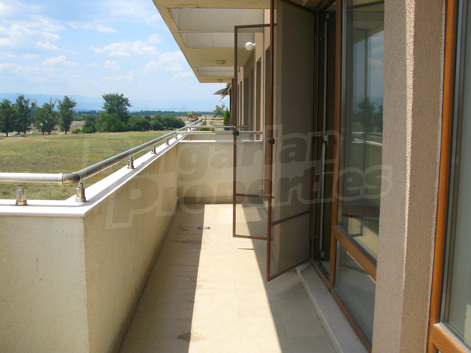 Gallery Picture 9