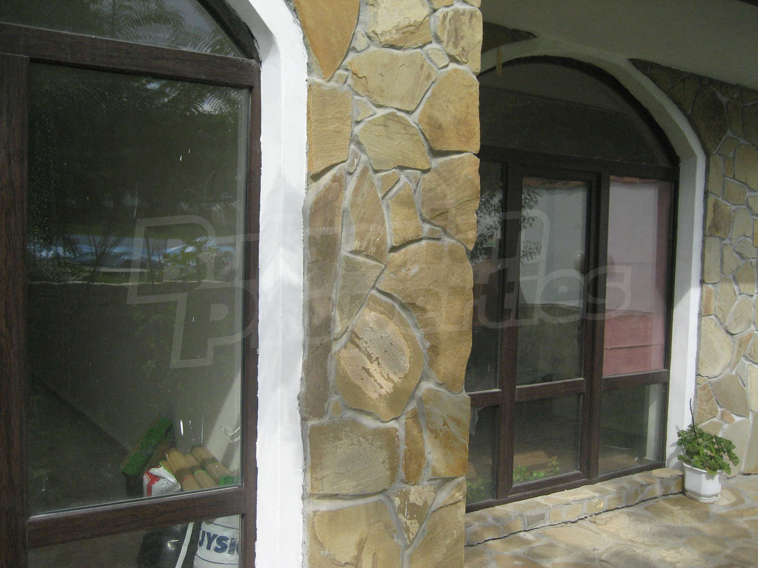 Gallery Picture 13