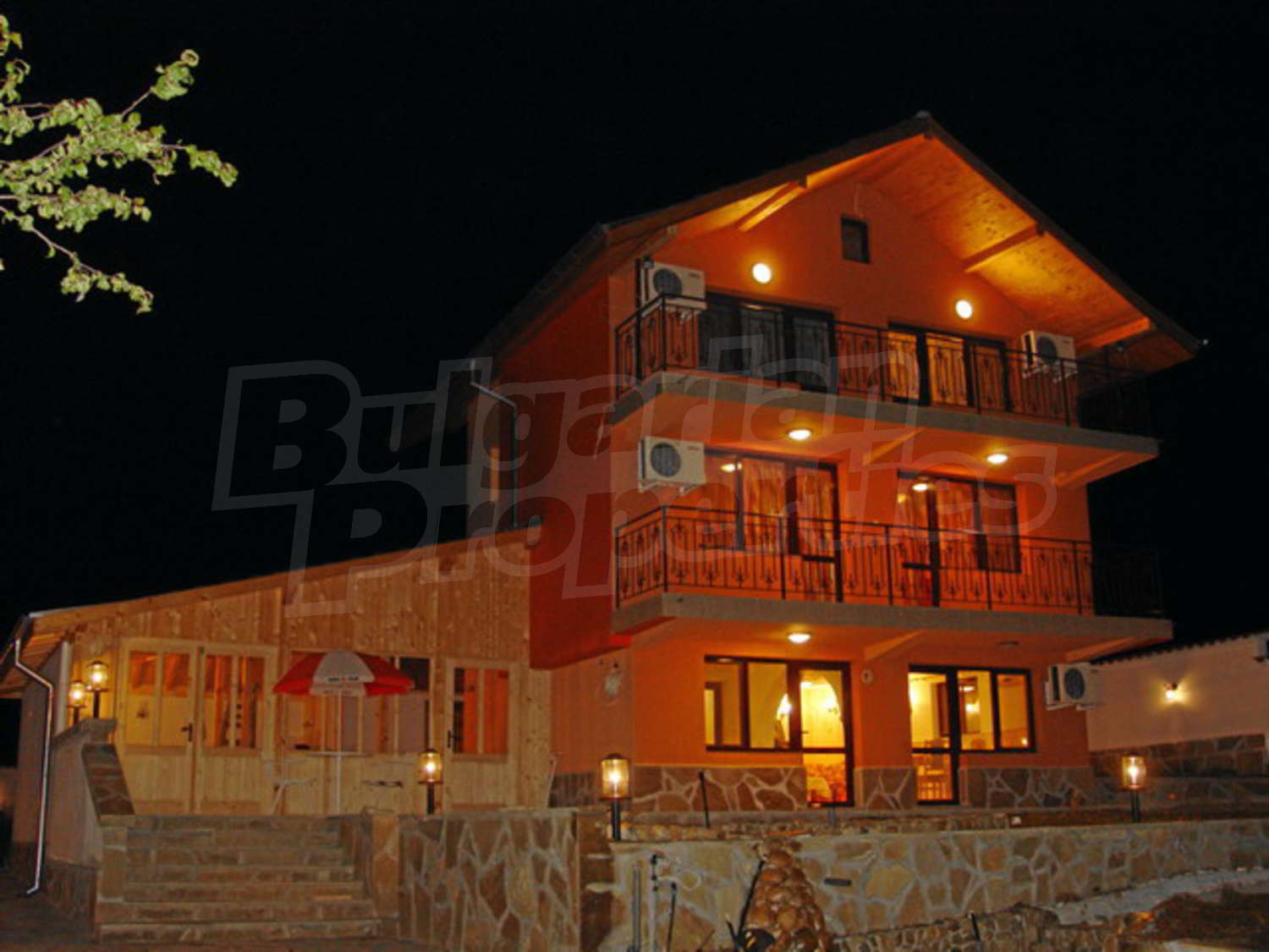 Gallery Picture 8