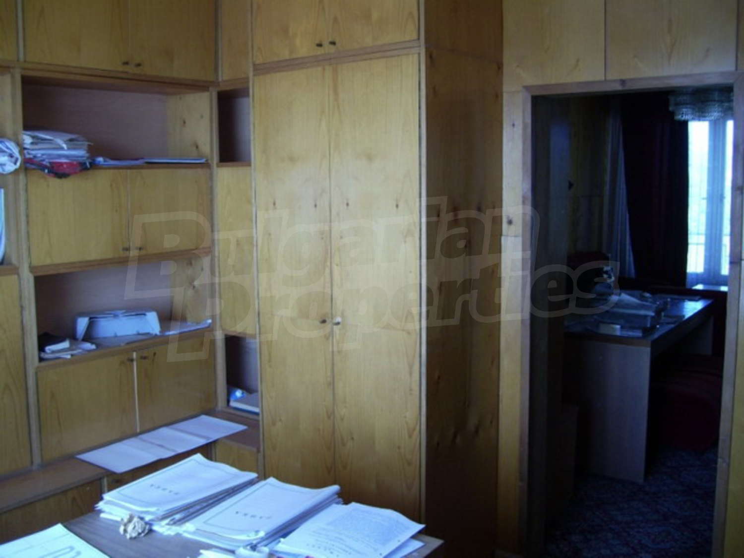 Gallery Picture 10