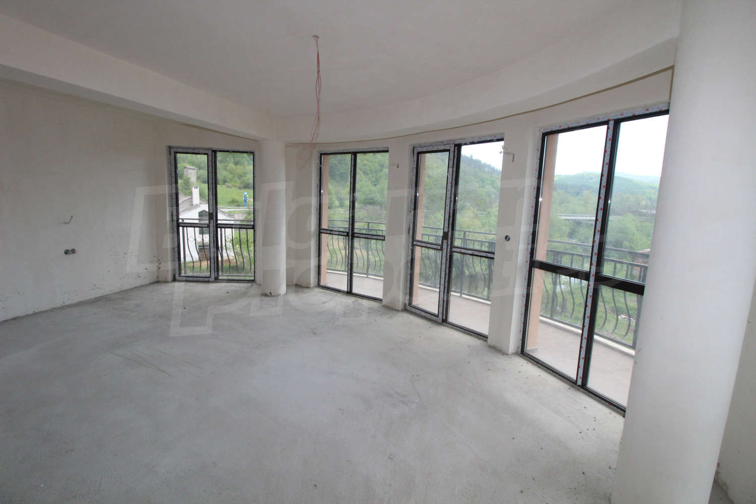 Gallery Picture 29