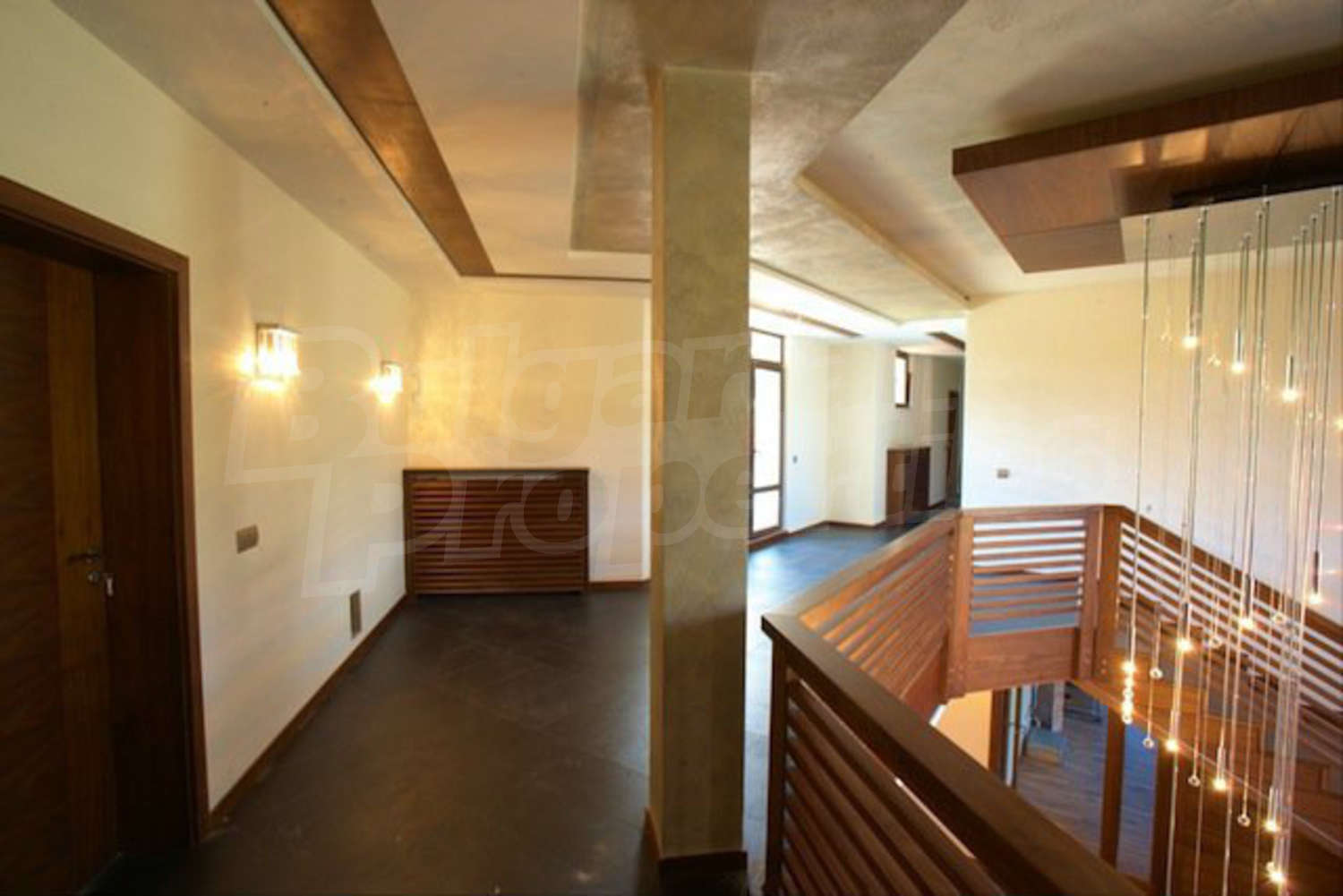 Gallery Picture 32