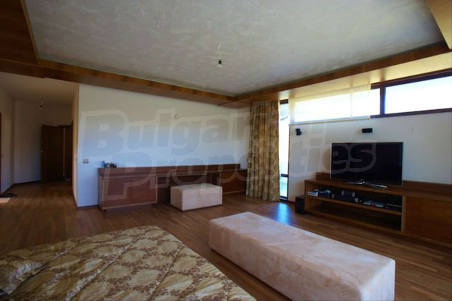Gallery Picture 38