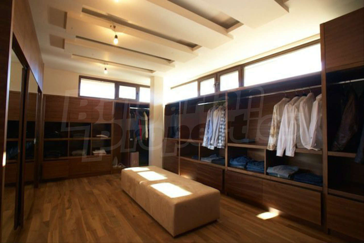 Gallery Picture 40