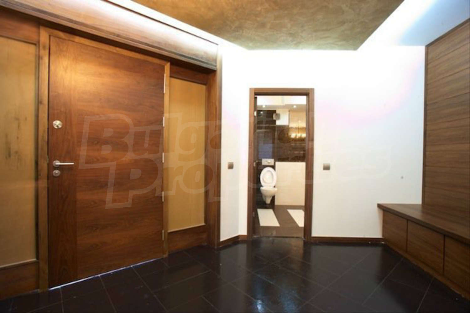 Gallery Picture 7