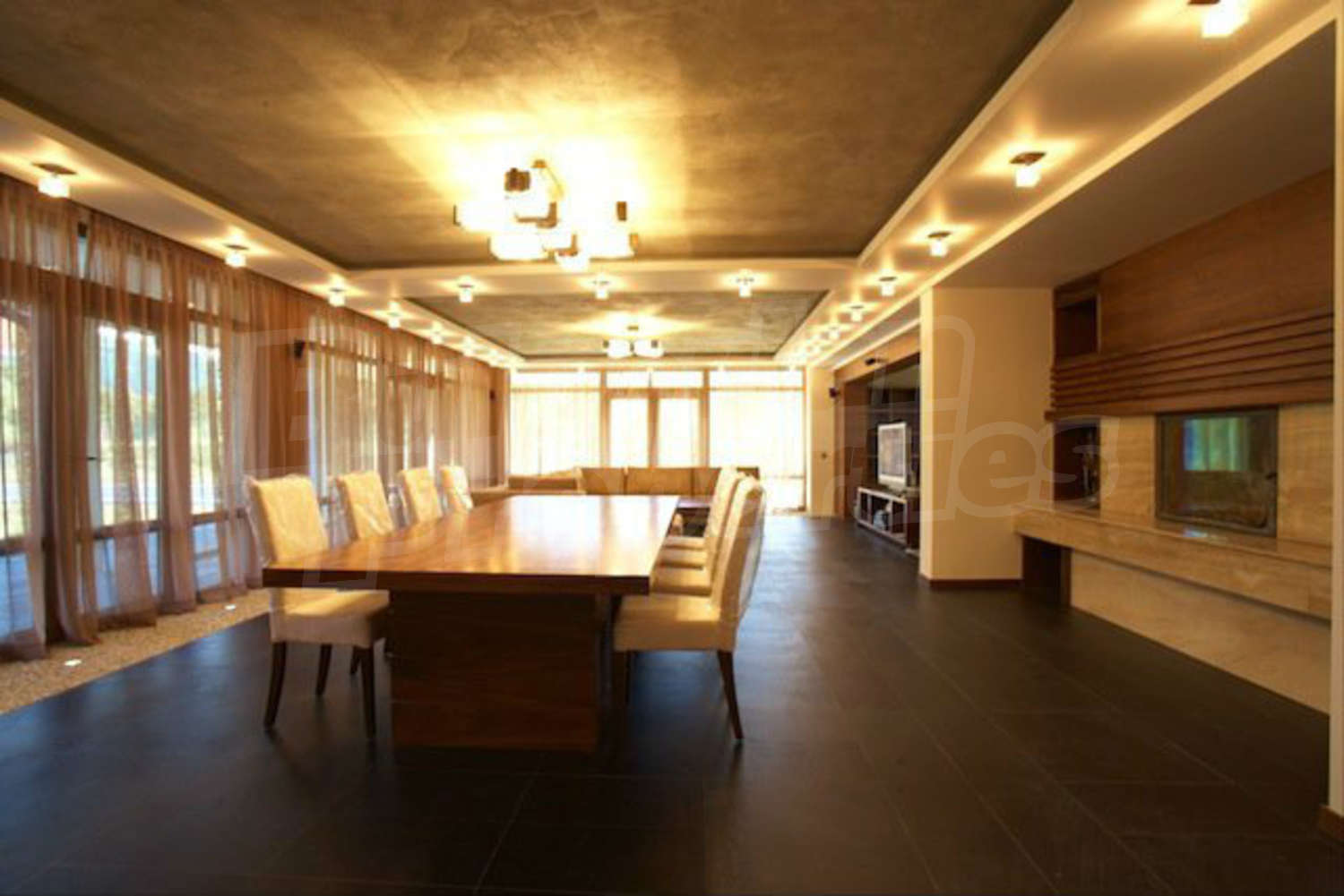 Gallery Picture 8