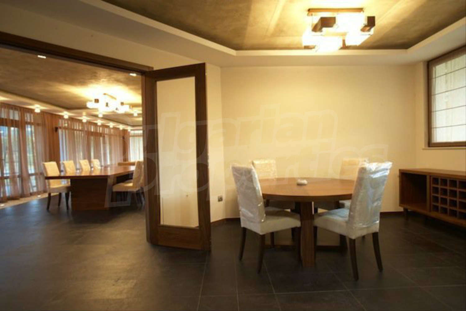 Gallery Picture 9