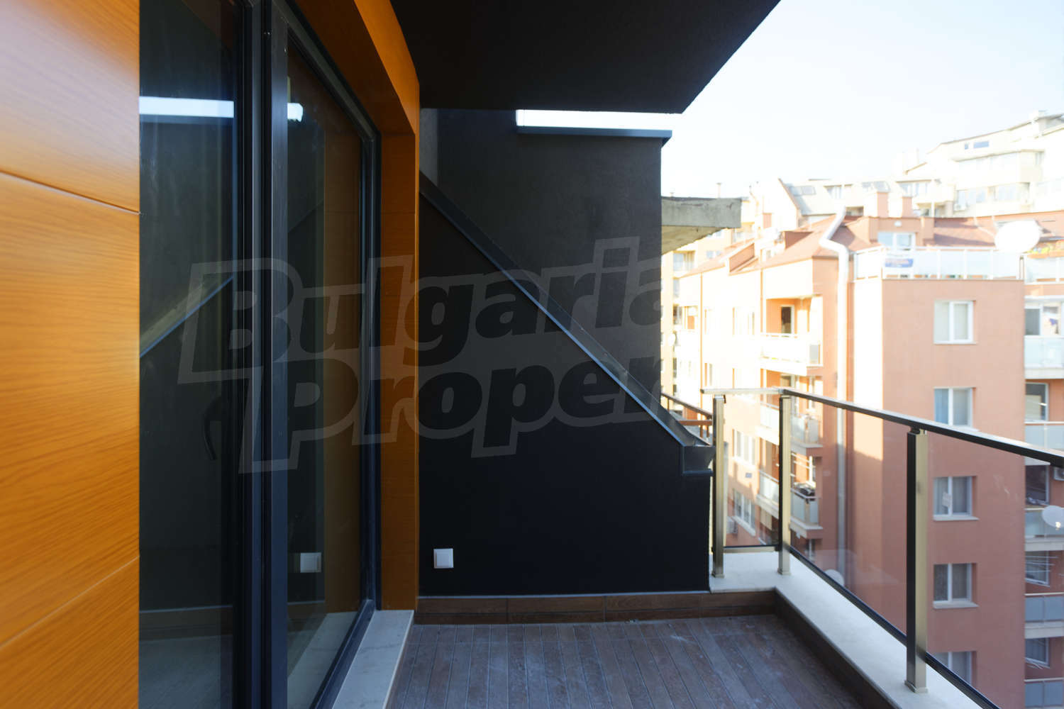 Gallery Picture 7
