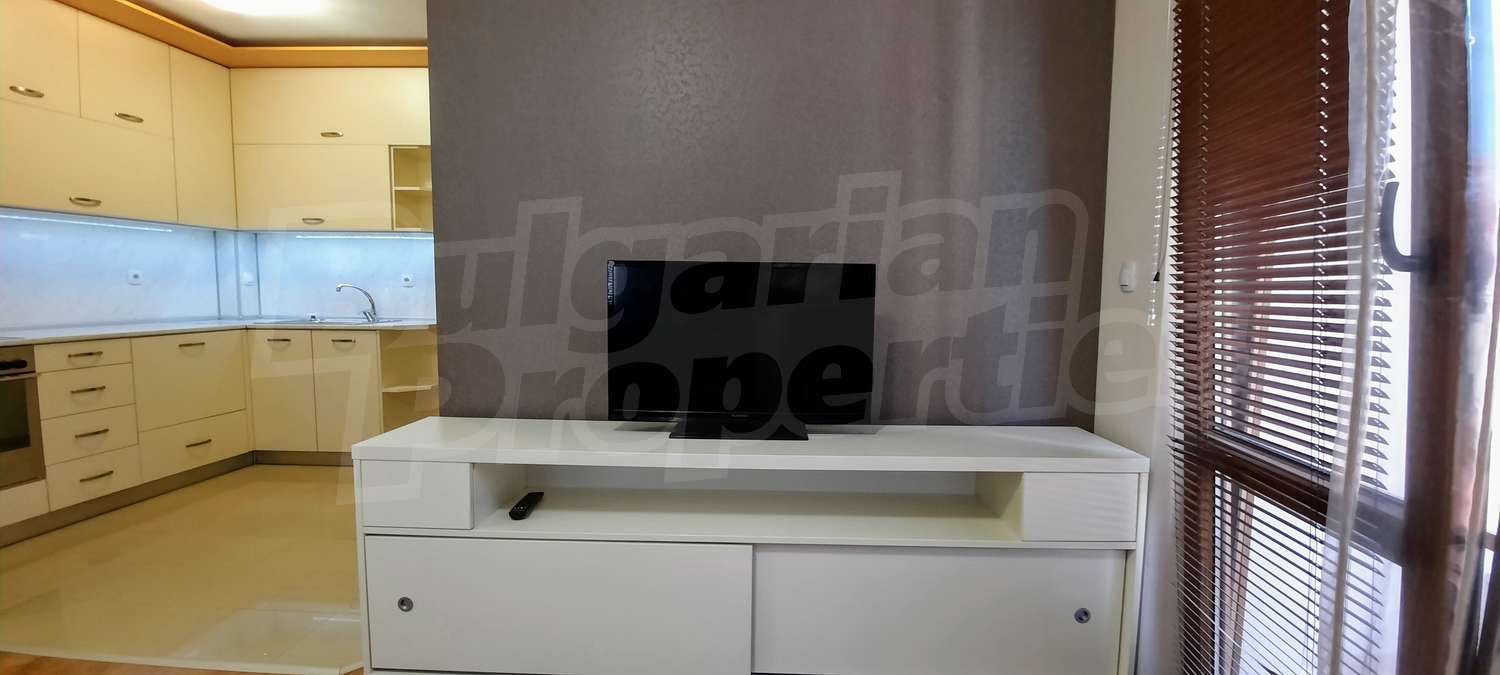 Gallery Picture 9