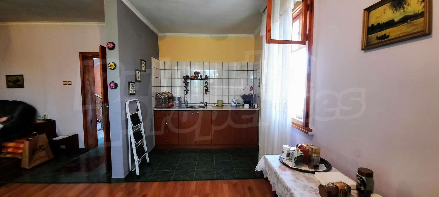 Gallery Picture 11
