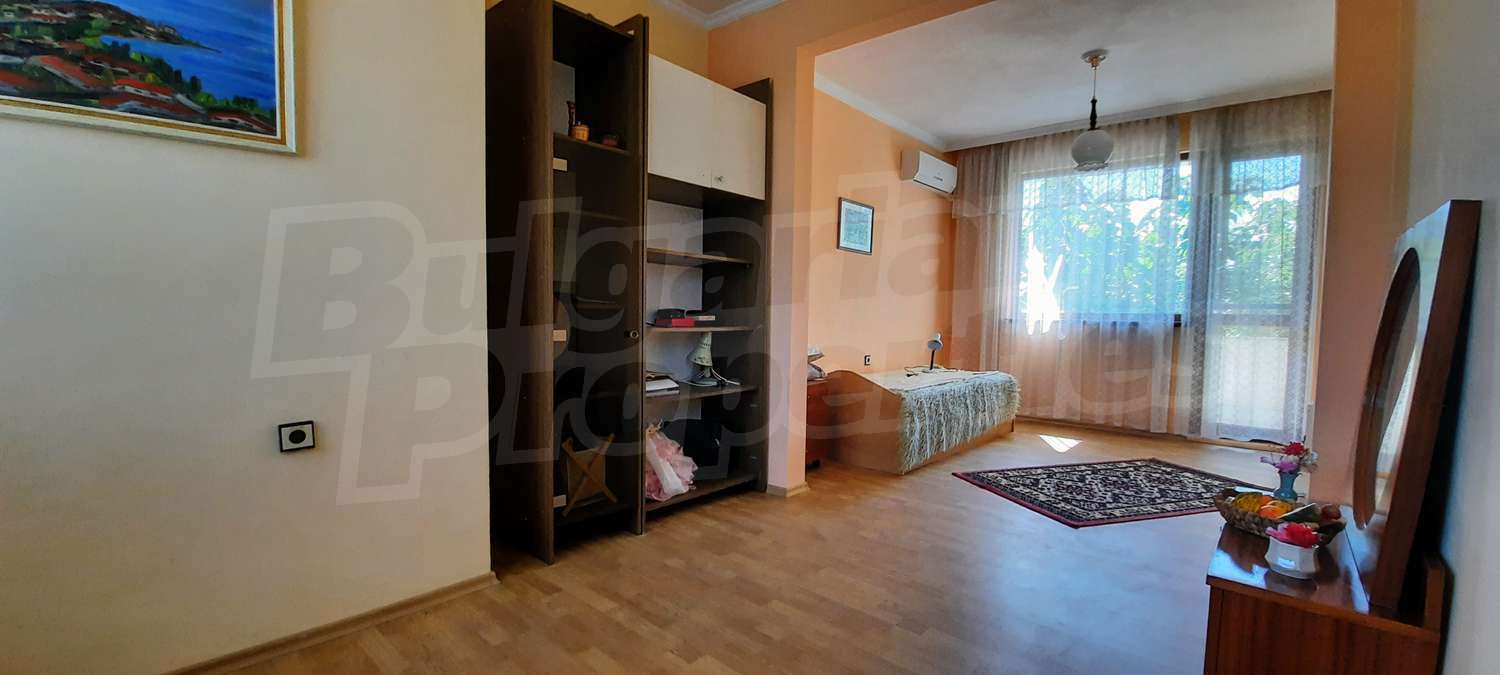 Gallery Picture 15