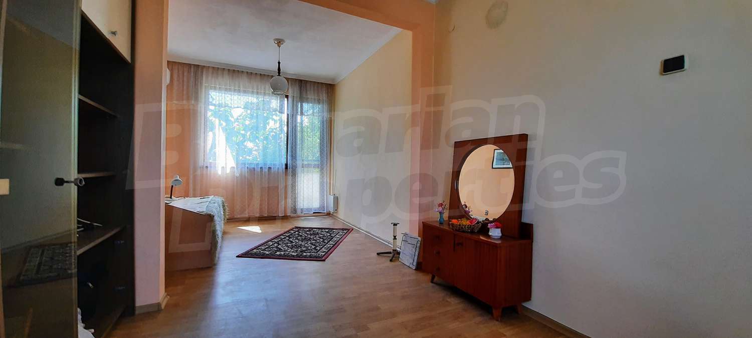 Gallery Picture 16