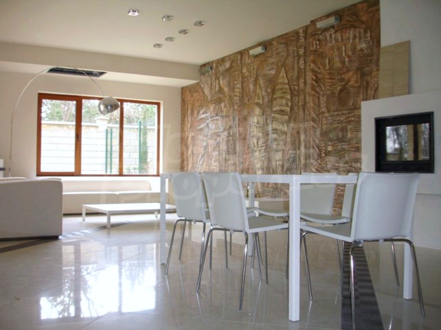 Gallery Picture 17