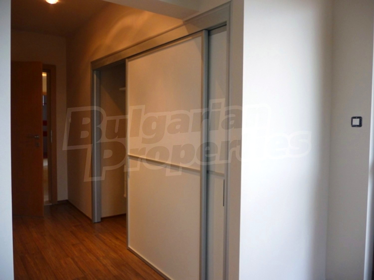 Gallery Picture 33