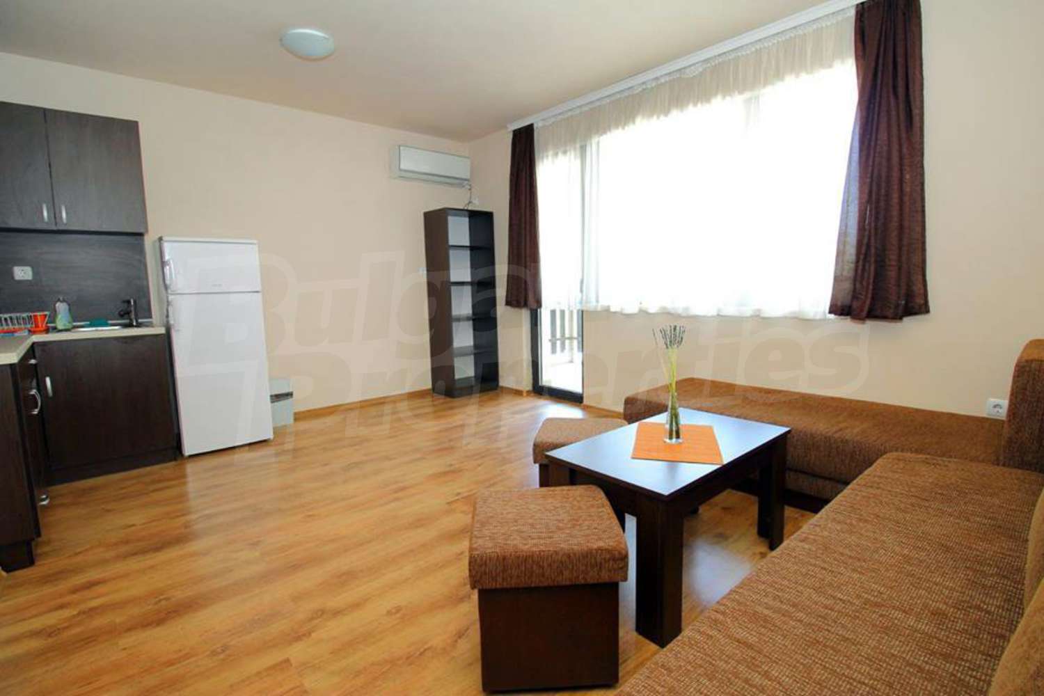Gallery Picture 9
