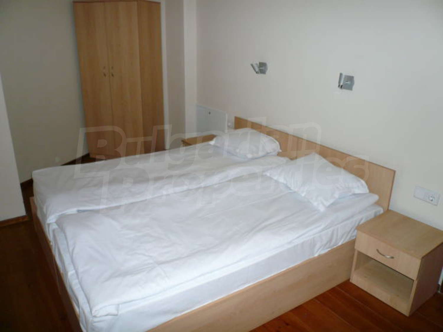 Gallery Picture 9