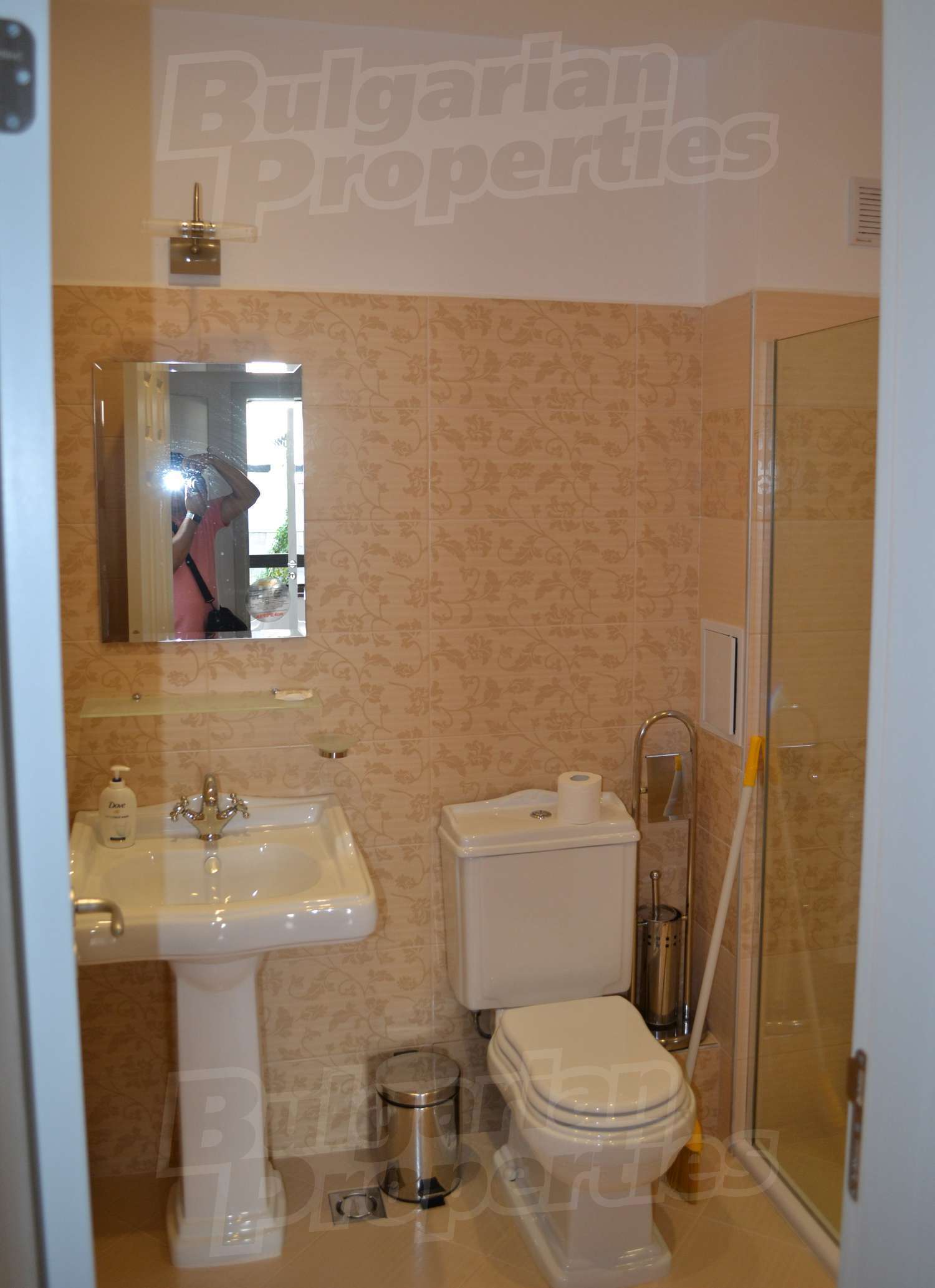 Gallery Picture 23