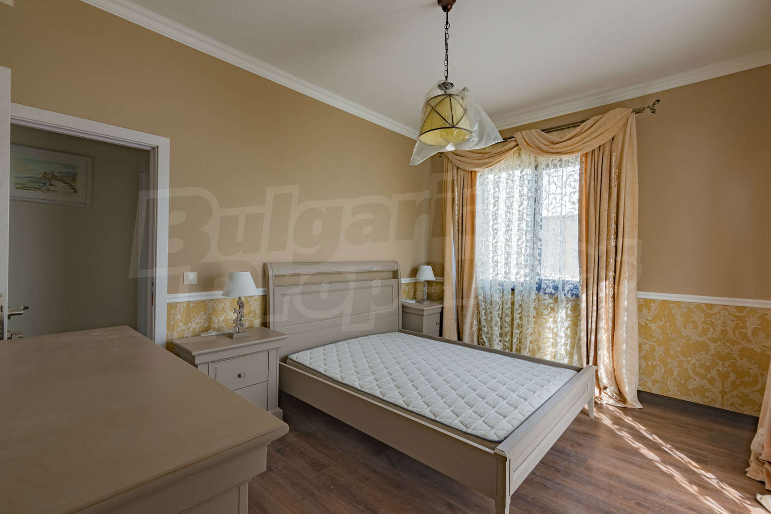 Gallery Picture 32