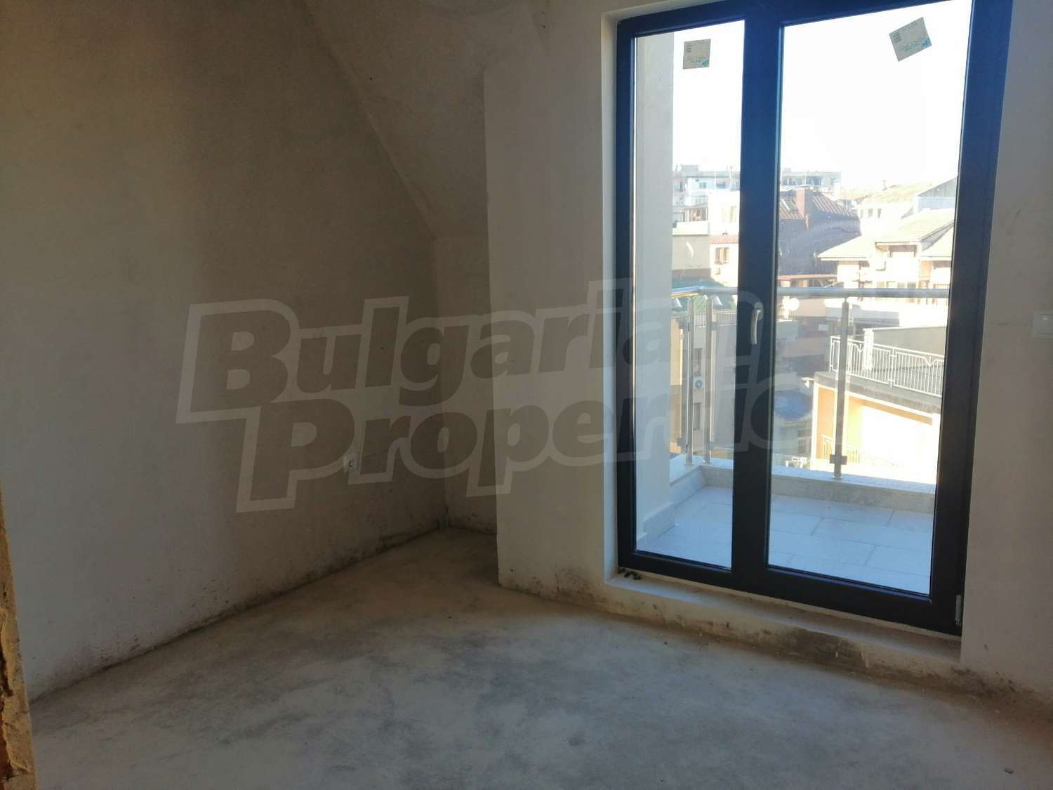 Gallery Picture 8