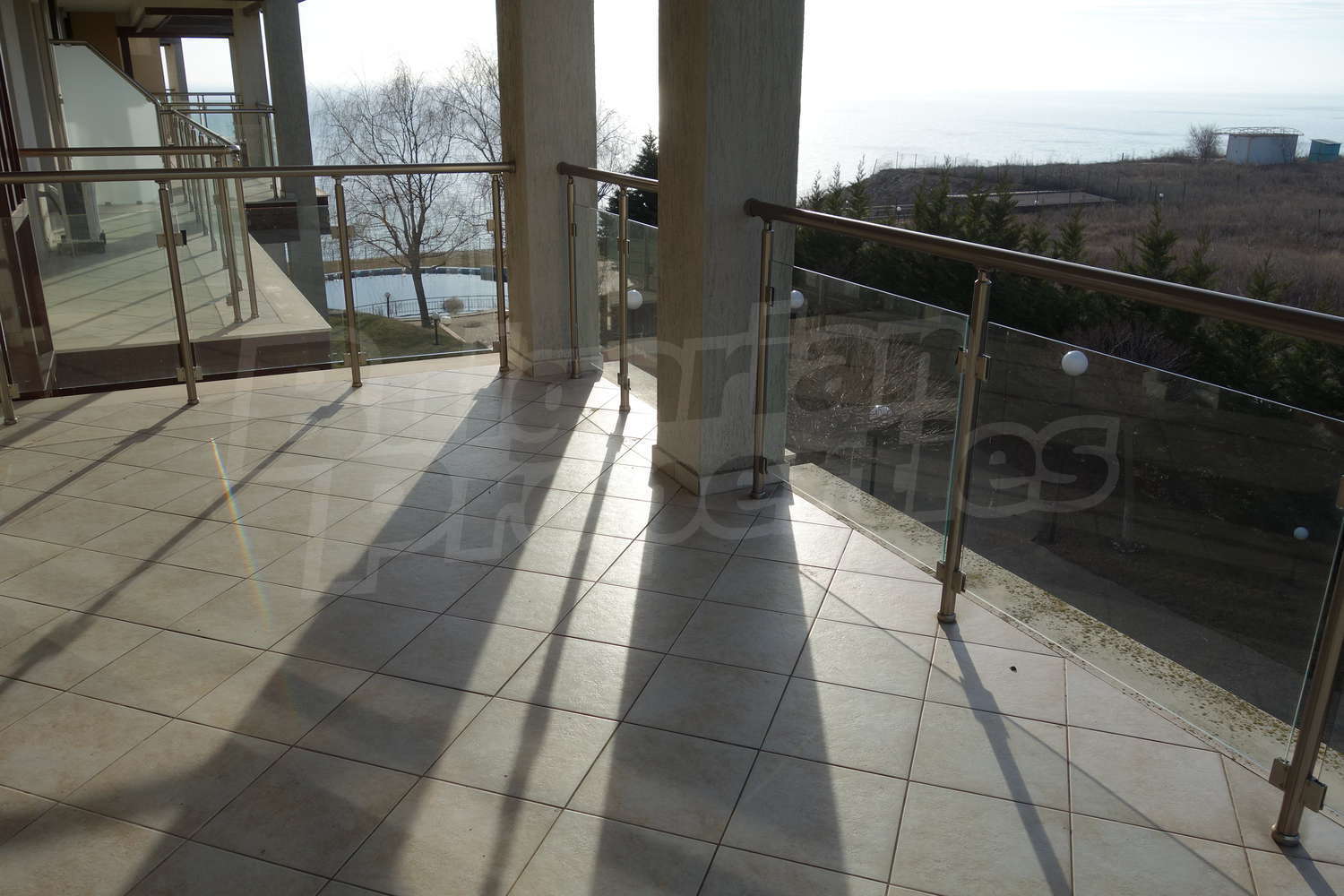 Gallery Picture 18