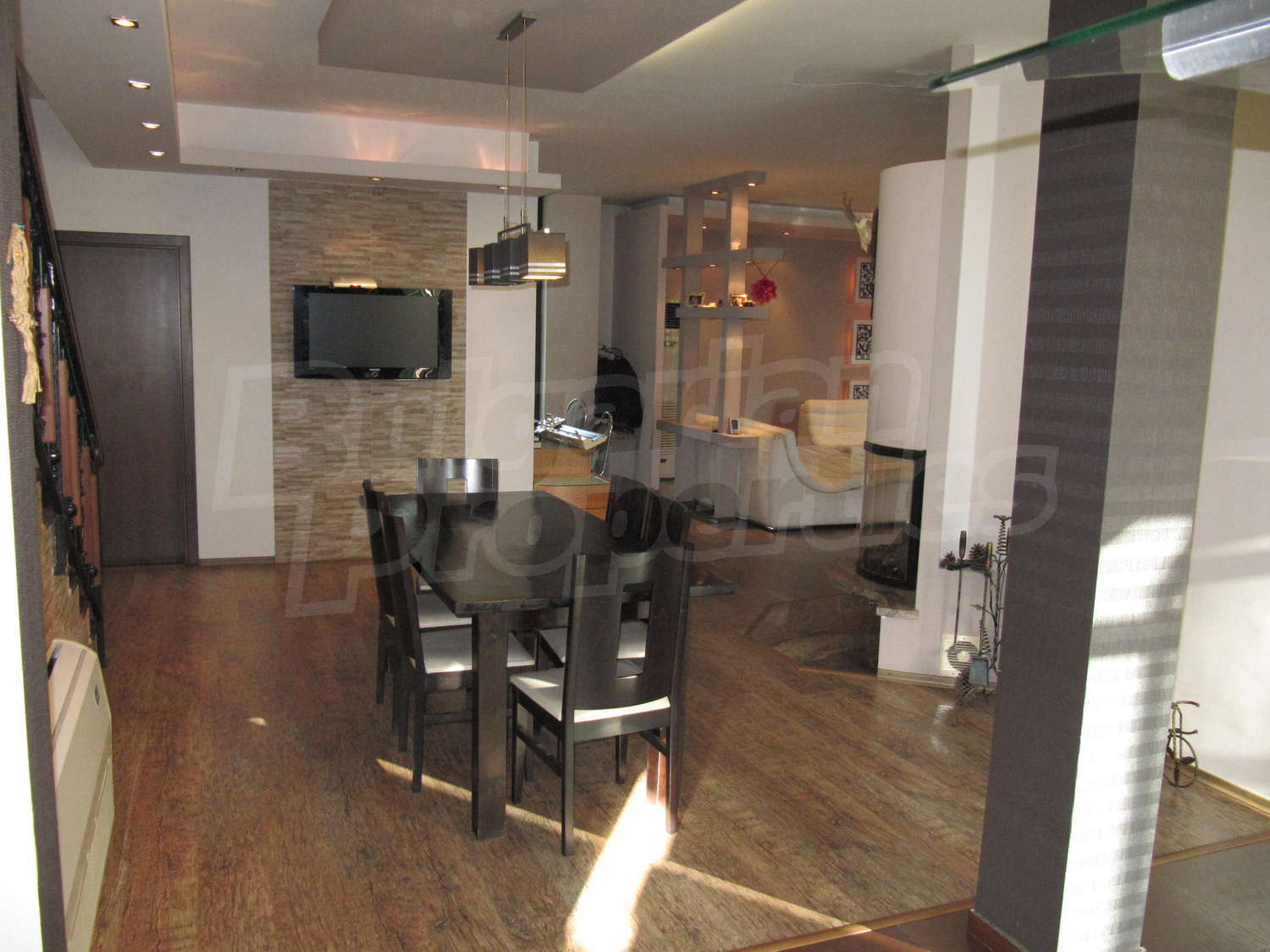 Gallery Picture 15