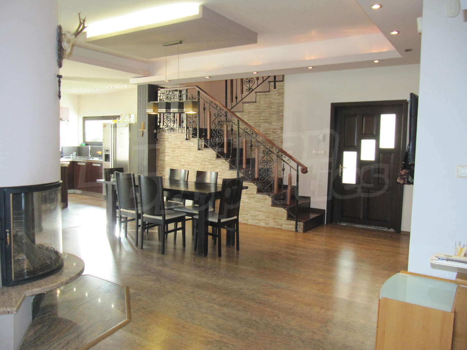 Gallery Picture 9