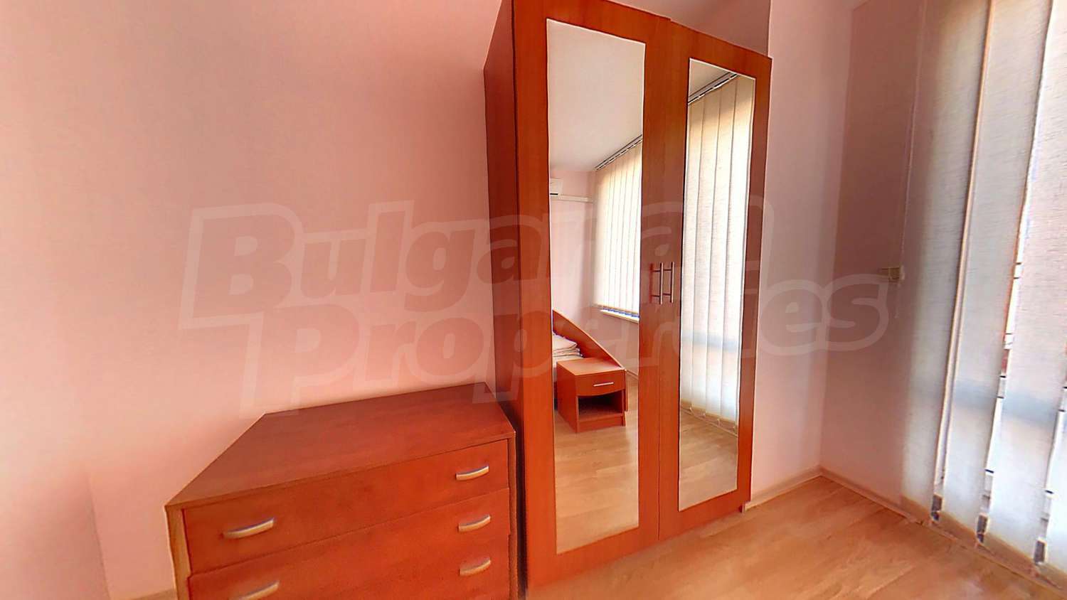 Gallery Picture 16