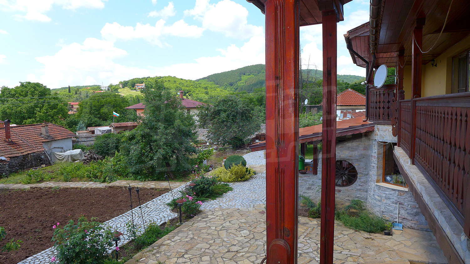 Large house in a mountain village near Stara Zagora