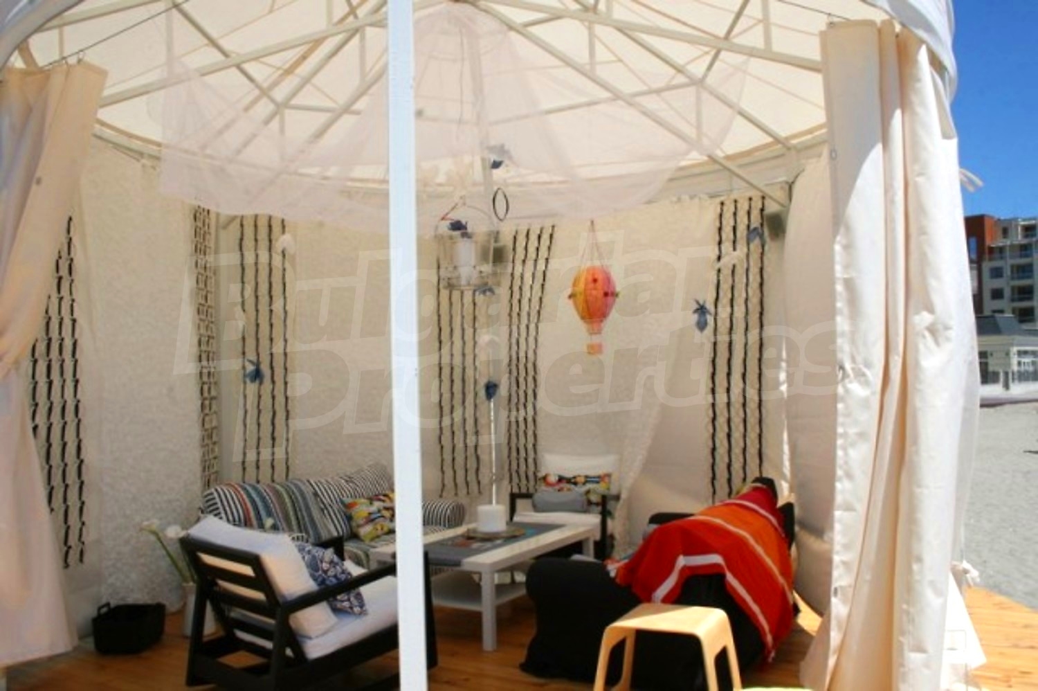 Gallery Picture 33