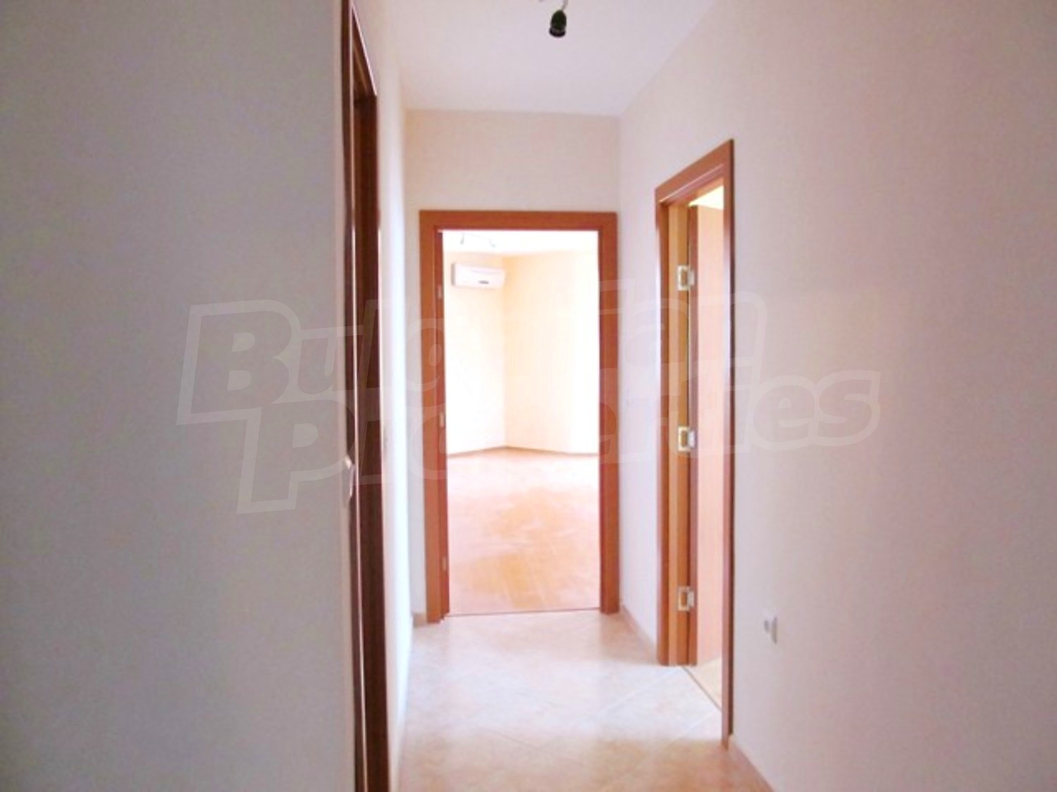 Gallery Picture 9