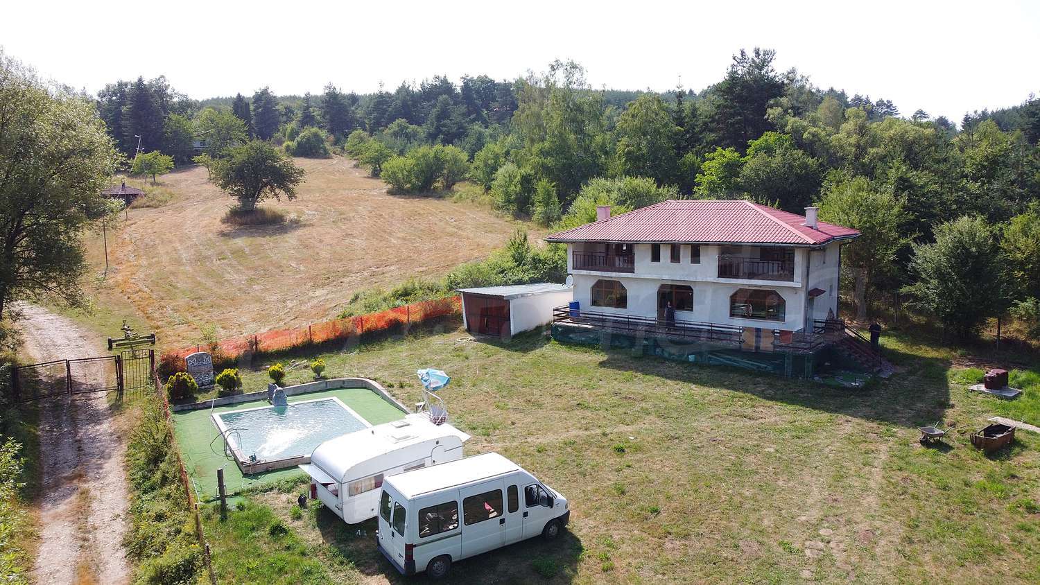 2-storey villa with garden 200 m from Iskar dam