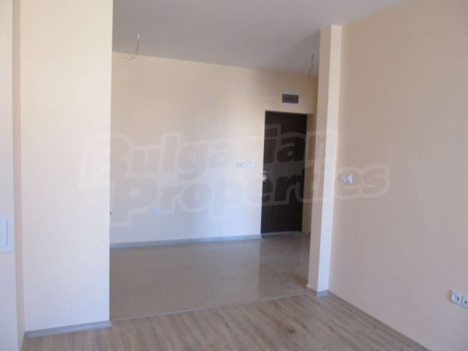Gallery Picture 12